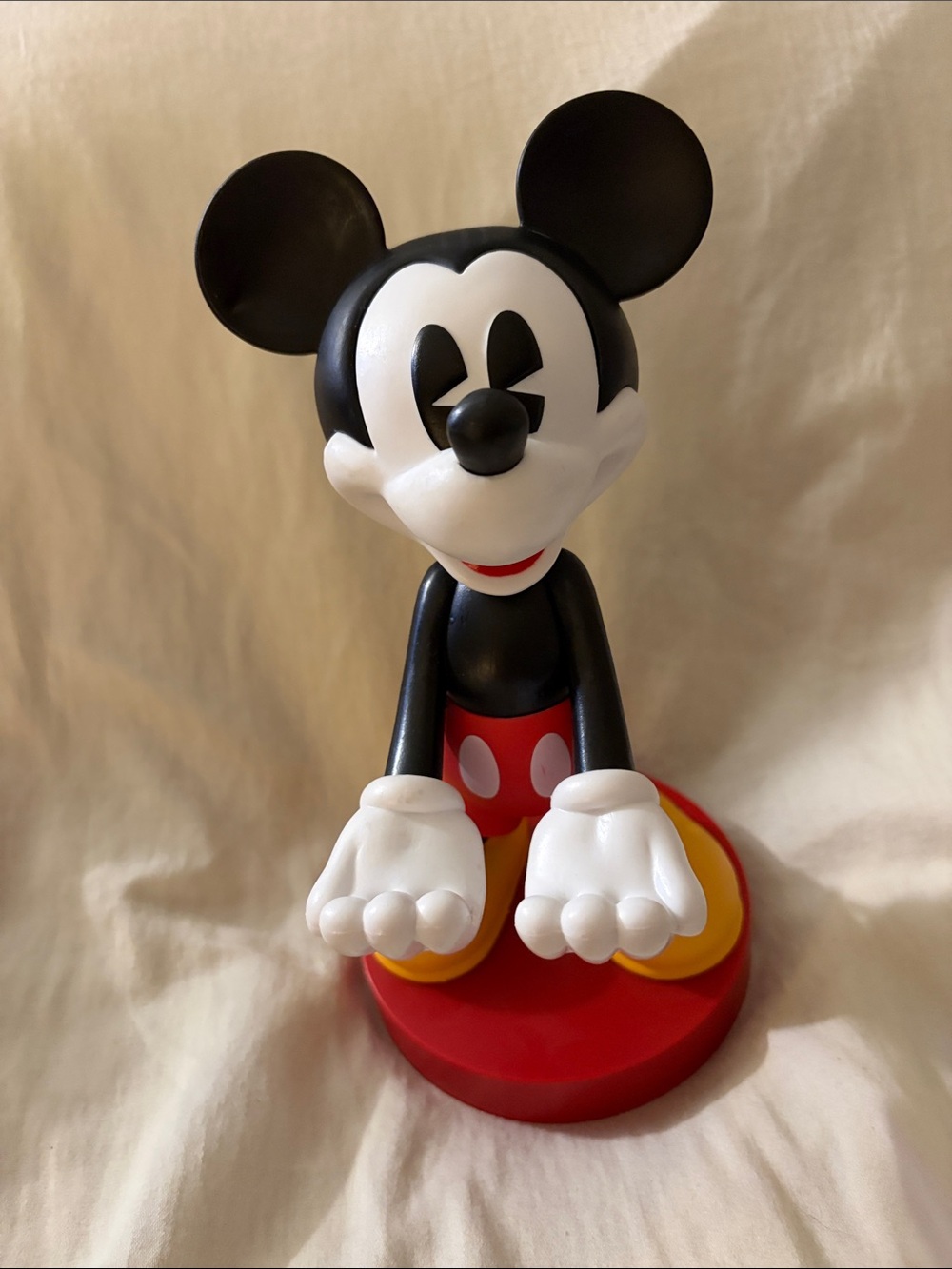 Cable Guys Mickey Figurine Home Holder